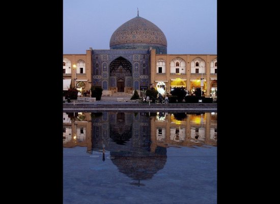  Beautiful And Imposing Mosques Of The World