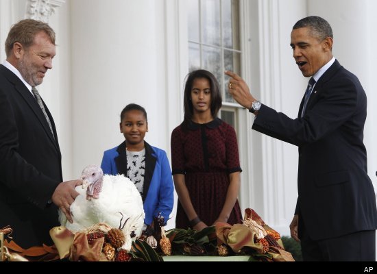 President Obama pardoning the Turkeys 2011