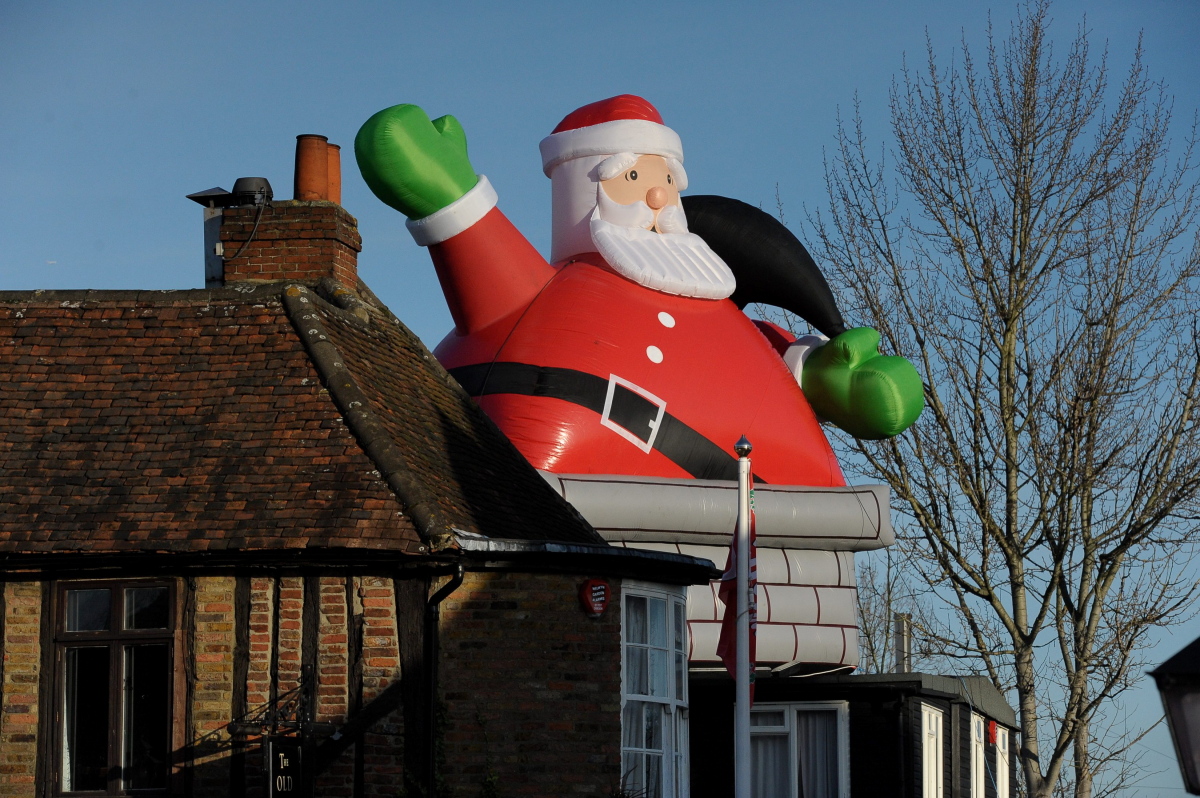 Huge Inflatable Santa Claus Rips Apart Pub Roof (Pictures) HuffPost UK