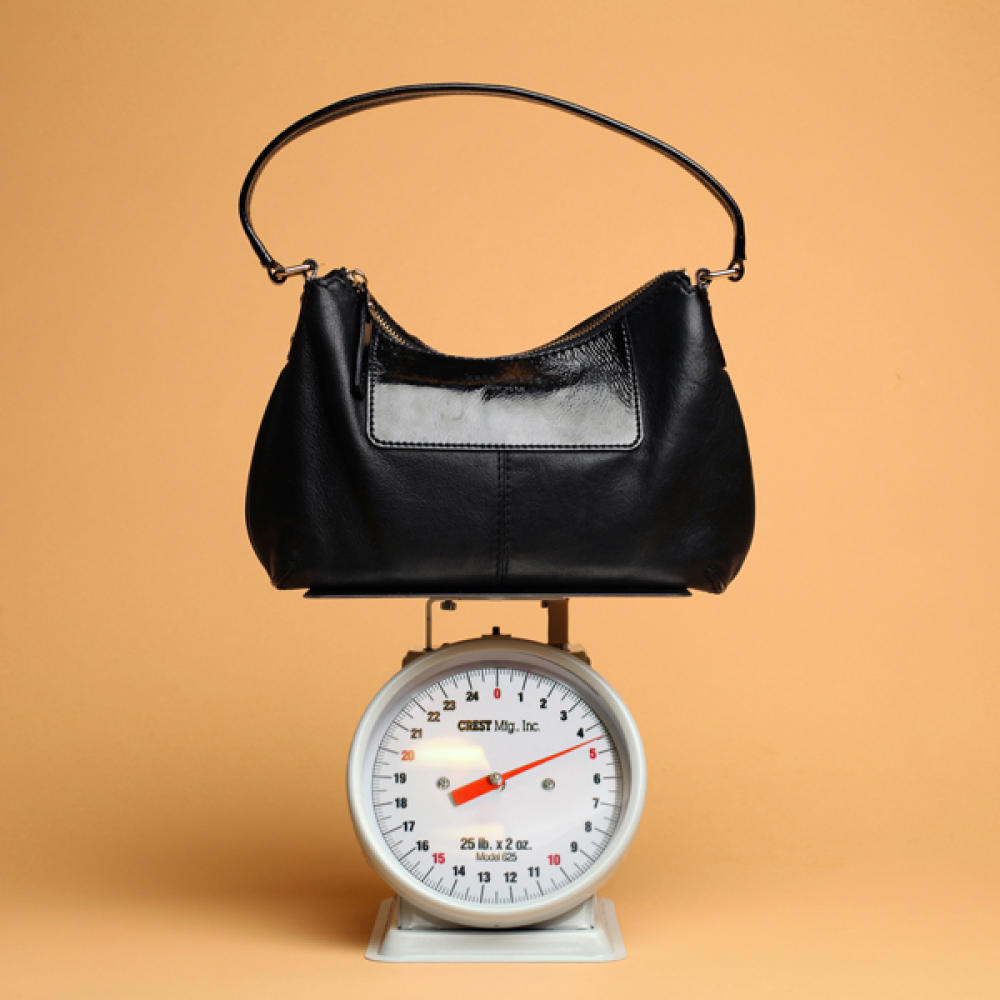 How To Be Organized What The Average Purse Weighs And How To Organize