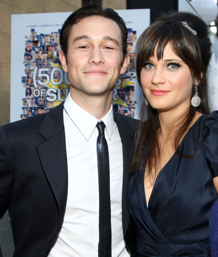 Zooey Deschanel, Joseph Gordon-Levitt Sing 'What Are You Doing New Year ...