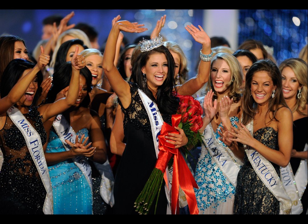 Foto Laura Kaeppeler, pemenang Miss America 2012