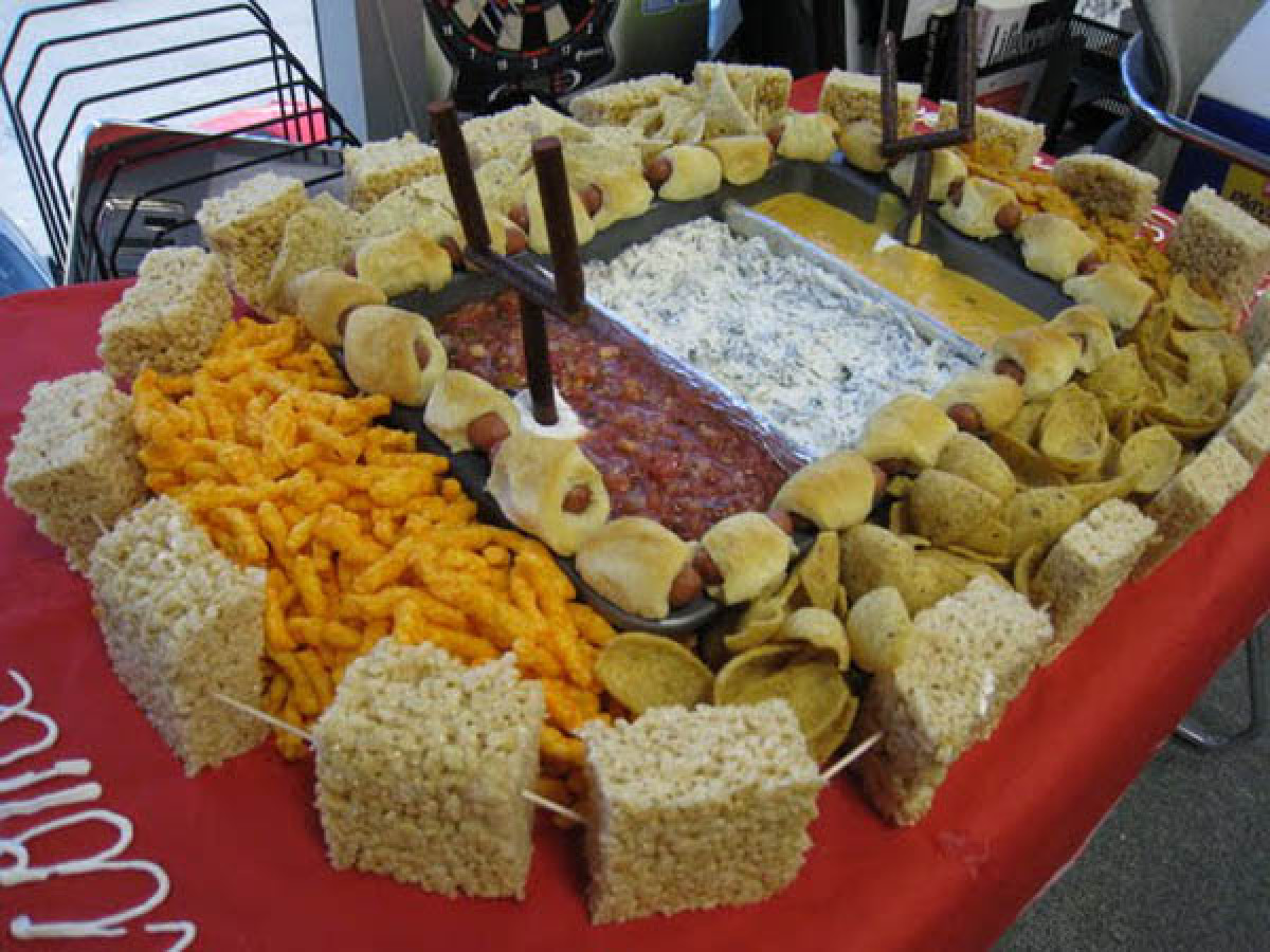 super bowl food 11 amazing disgusting snack stadiums super bowl food 11 amazing disgusting snack stadiums