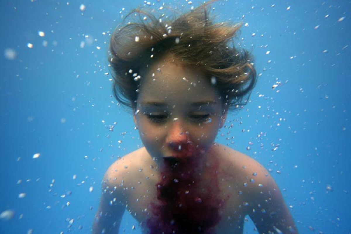 Обнаженные Девушки Плавают В Бассейне – Город Мечты 2012