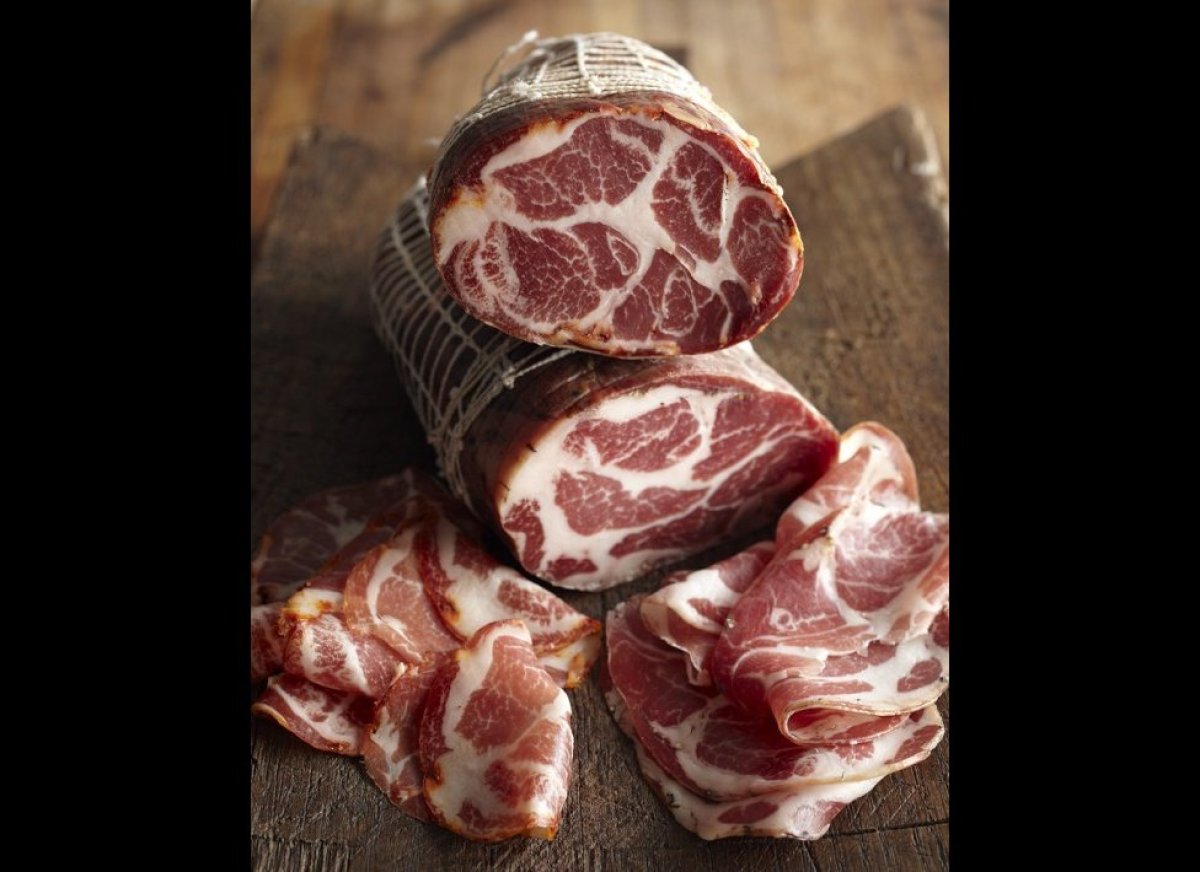 cured-meats-the-difference-between-prosciutto-jamon-iberico-and-more