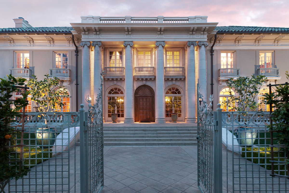 Chandlers' Mansion, The Iconic Home Once Called The 'Western White