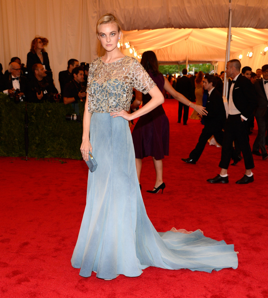 Caroline Trentini in Olivier Theyskens