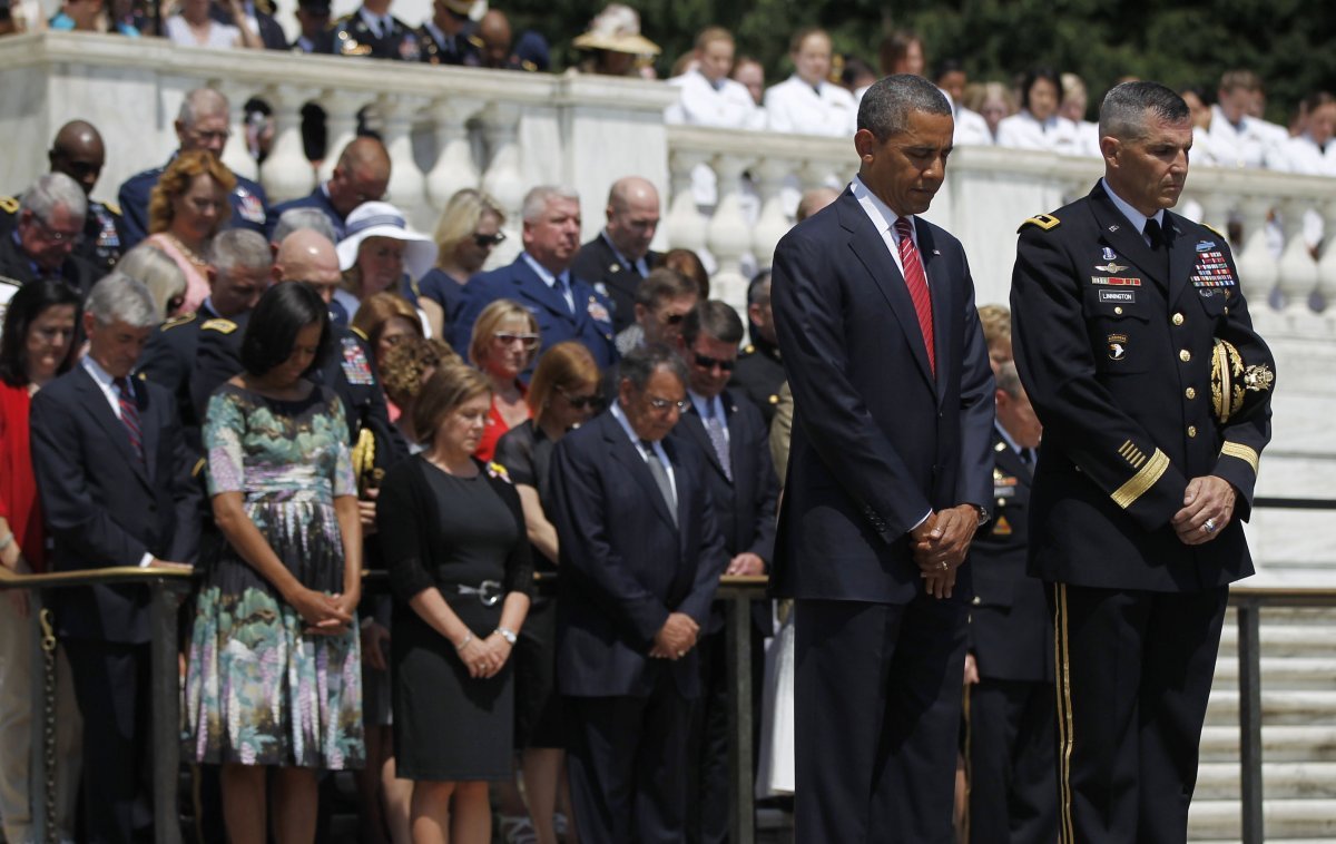 Memorial Day: Americans Honor Troops (PHOTOS)