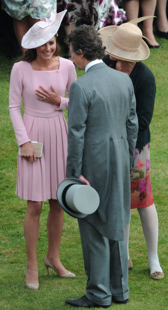 english garden tea party attire