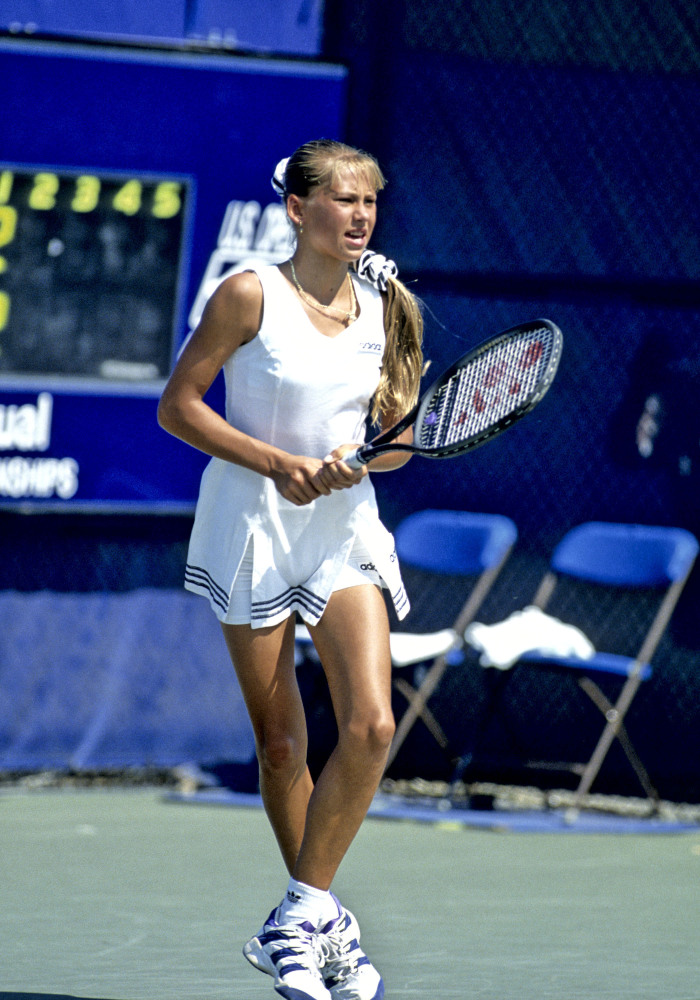 Anna Kournikova�s Style Evolution From Sporty And Sexy To