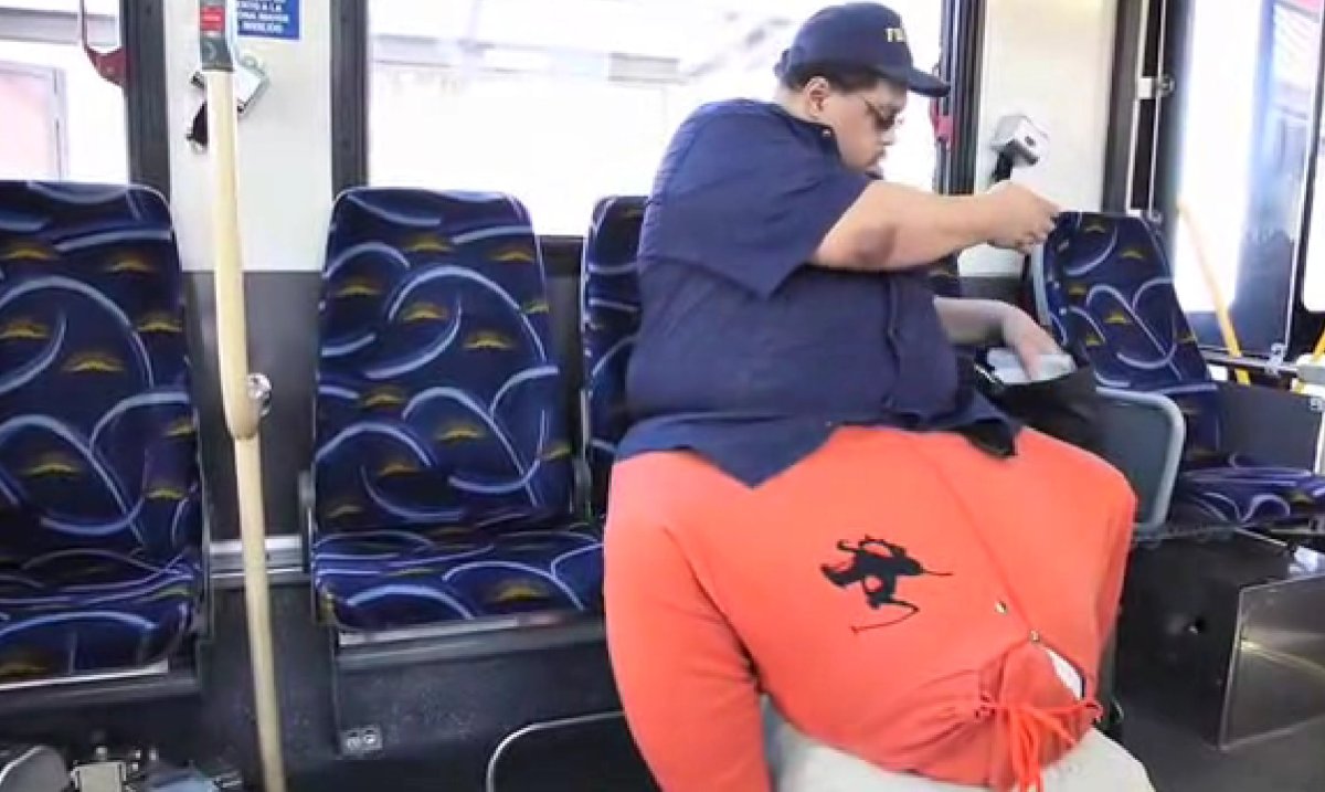 Man With 100 Pound Scrotum Finally Diagnoses Himself After Seeing A Tlc 