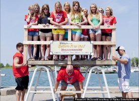 Kevin Fast Lifts 22 Women At Once June 18, 2011