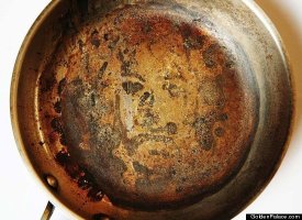 Frying Pan Bearing Jesus' Likeness -- April 8, 2005