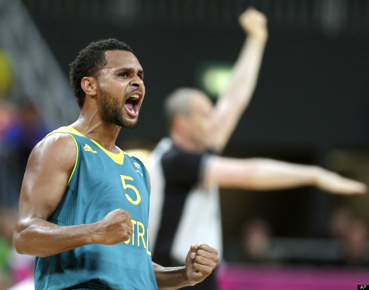 Why do some fencers scream after every touch? r/Fencing