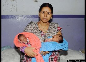 Indian woman with two wombs has given birth to two boys