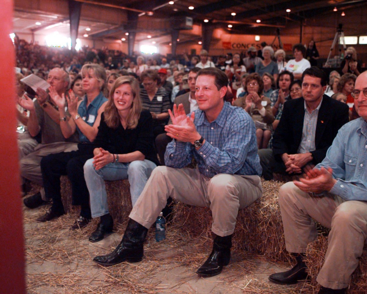 Paul Ryan's Cowboy Boots: Channeling Reagan? (PHOTOS) | HuffPost