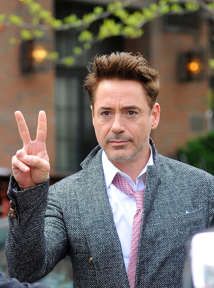 Robert Downey Jr Walks Out Of Interview After Being Asked About Dark Periods Huffpost