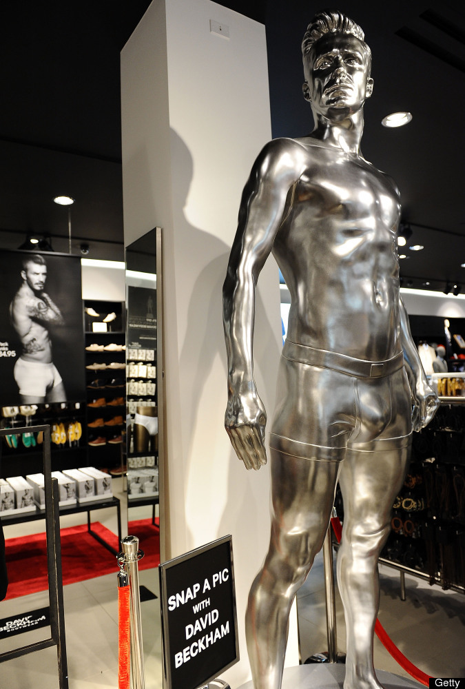 David Beckham Underwear Statue For H&M In LA (PHOTOS) HuffPost