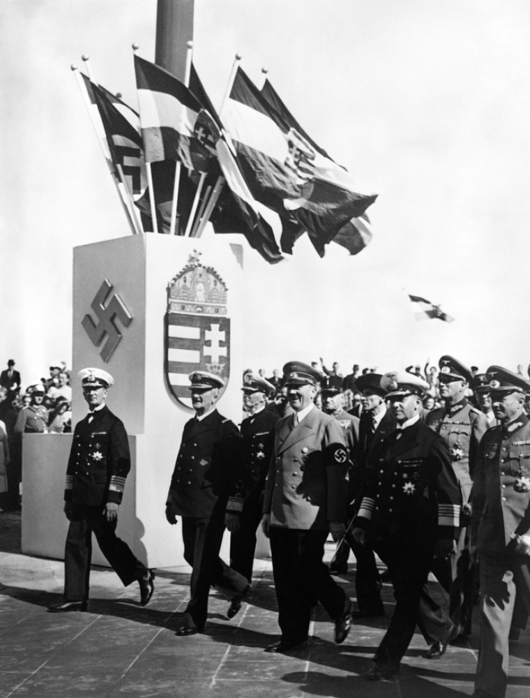 Amazing Historical Photo of Adolf Hitler on 8/13/1938 