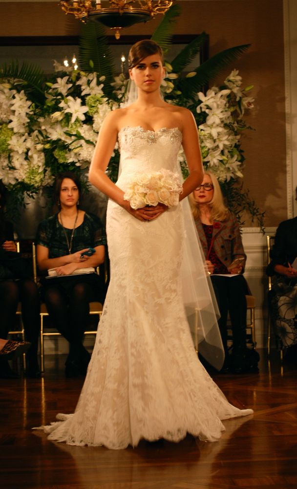 lace overlays wedding dress