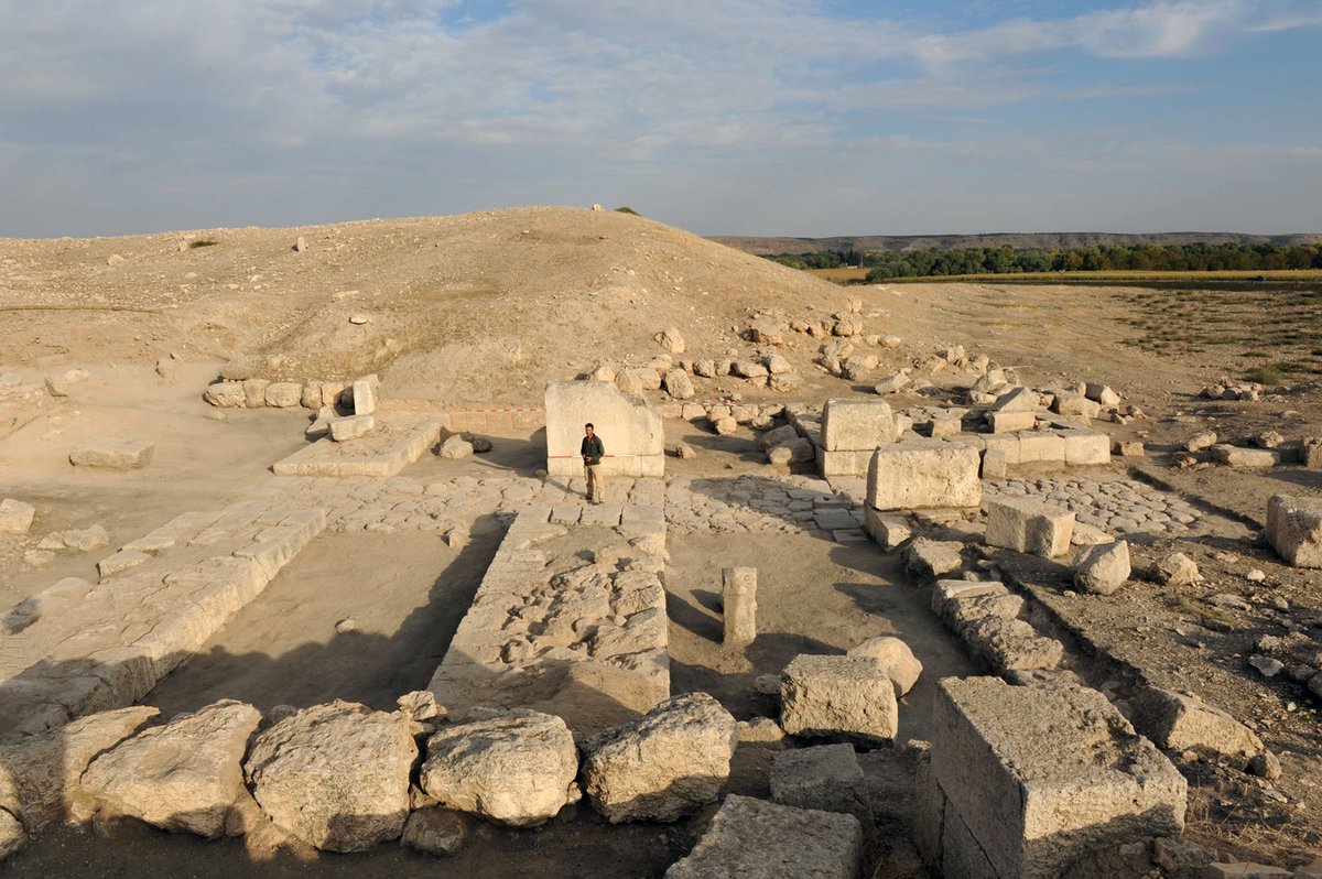 Biblical City, 5,000 years old, Caught in Syrian Civil War Michael