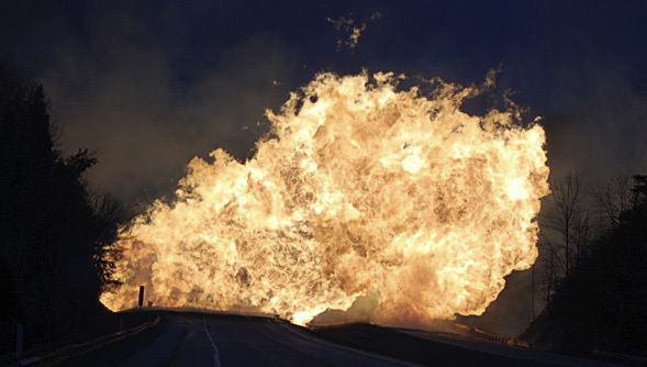 Explosión de gas provoca incendio masivo en Sissonville, EE.UU. Slide_269200_1869969_free