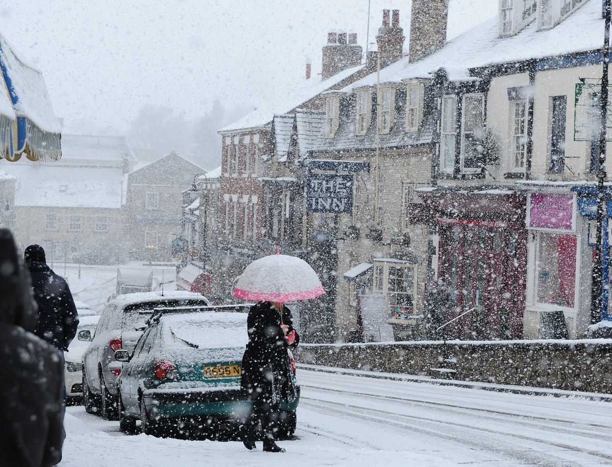 UK Snow Freezing Weather Front To Bring Biggest Snowfall Of Winter