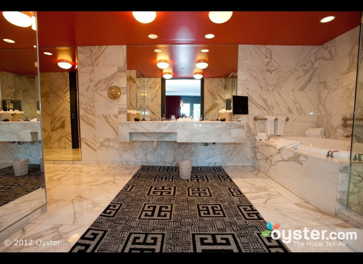 The Most OverTheTop Hotel Bathrooms in Las Vegas (PHOTOS) HuffPost