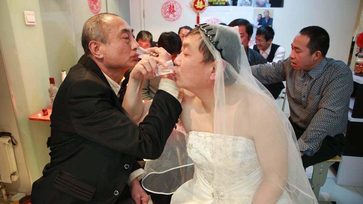 Elderly Chinese Gay Couple Have Wedding Ceremony Post Pictures Online