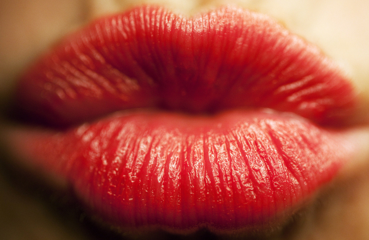 Heres What Guys Actually Think About Lipstick Huffpost 