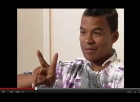 Students Suspended For Making Peace Sign