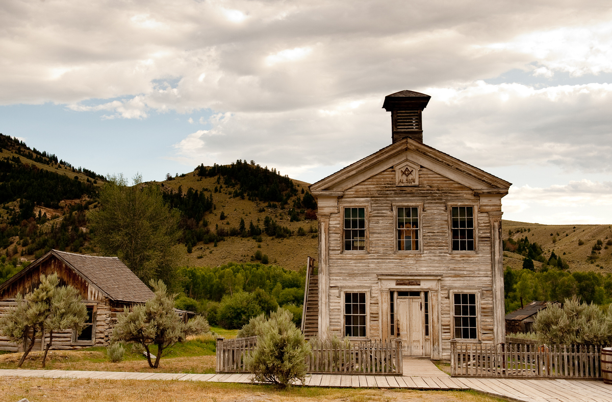 Abandoned Montana Gold Rush Towns Sit In All Their Ghostly Glory
