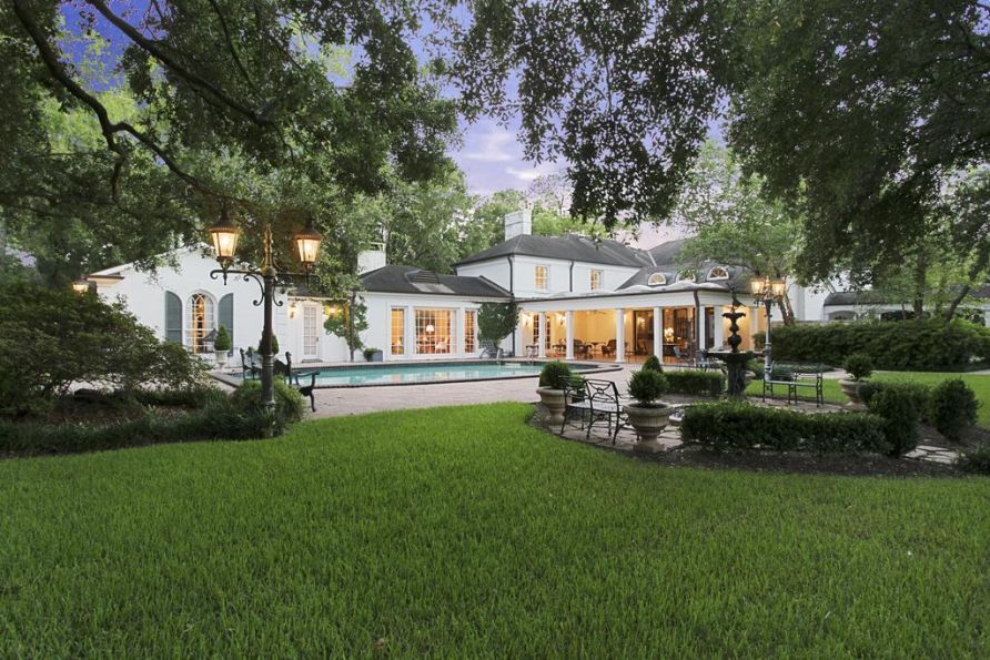 River Oaks Home In Houston, Texas Is A Fine Example Of ColonialStyle