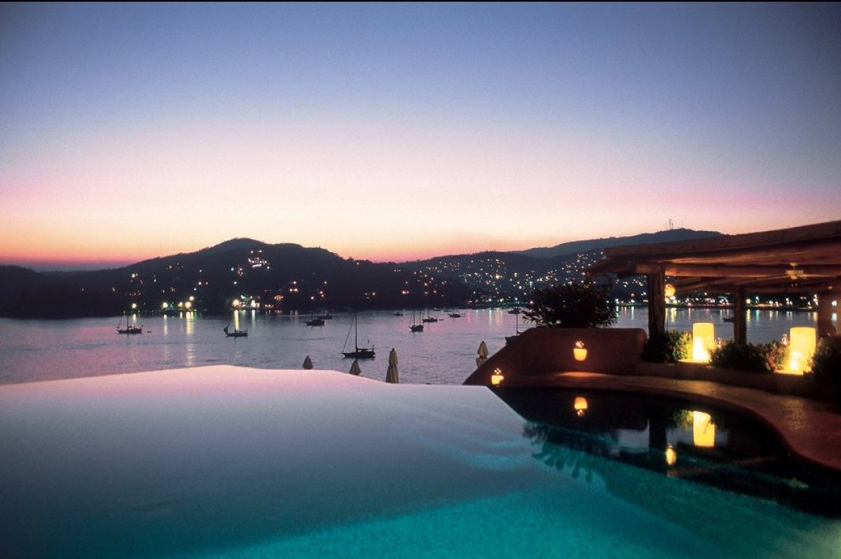 9 Outdoor Hotel Tubs You Need To Soak In HuffPost