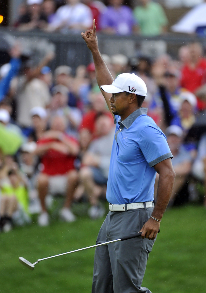 Tiger Woods' Putt On 18 Capped 61 In 2nd Round At WGC-Bridgestone