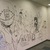 小学館ビルのロビーに描かれた「落書き」