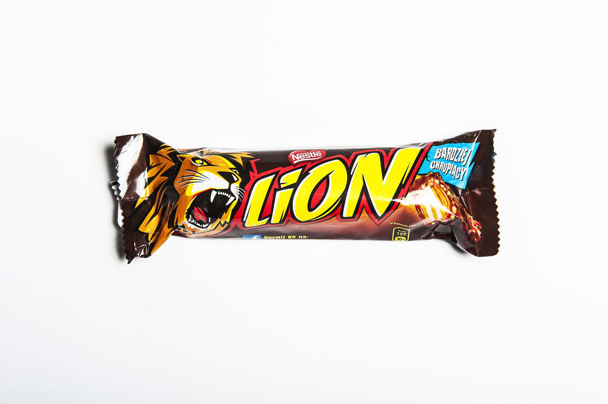 the-best-english-candy-bars-ranked-taste-test-huffpost