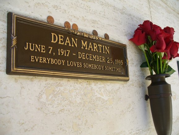 9 Heartwarming Celebrity Epitaphs For National Write Your Epitaph Day