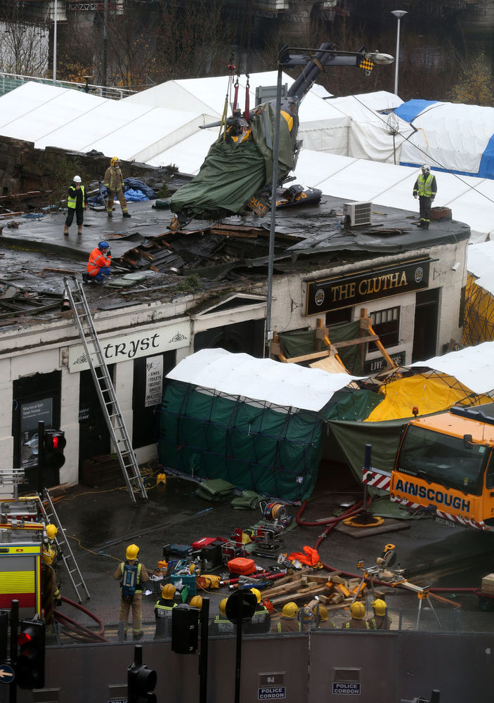 Glasgow Helicopter Crash Police Eurocopter Falls Into Clutha Bar Roof