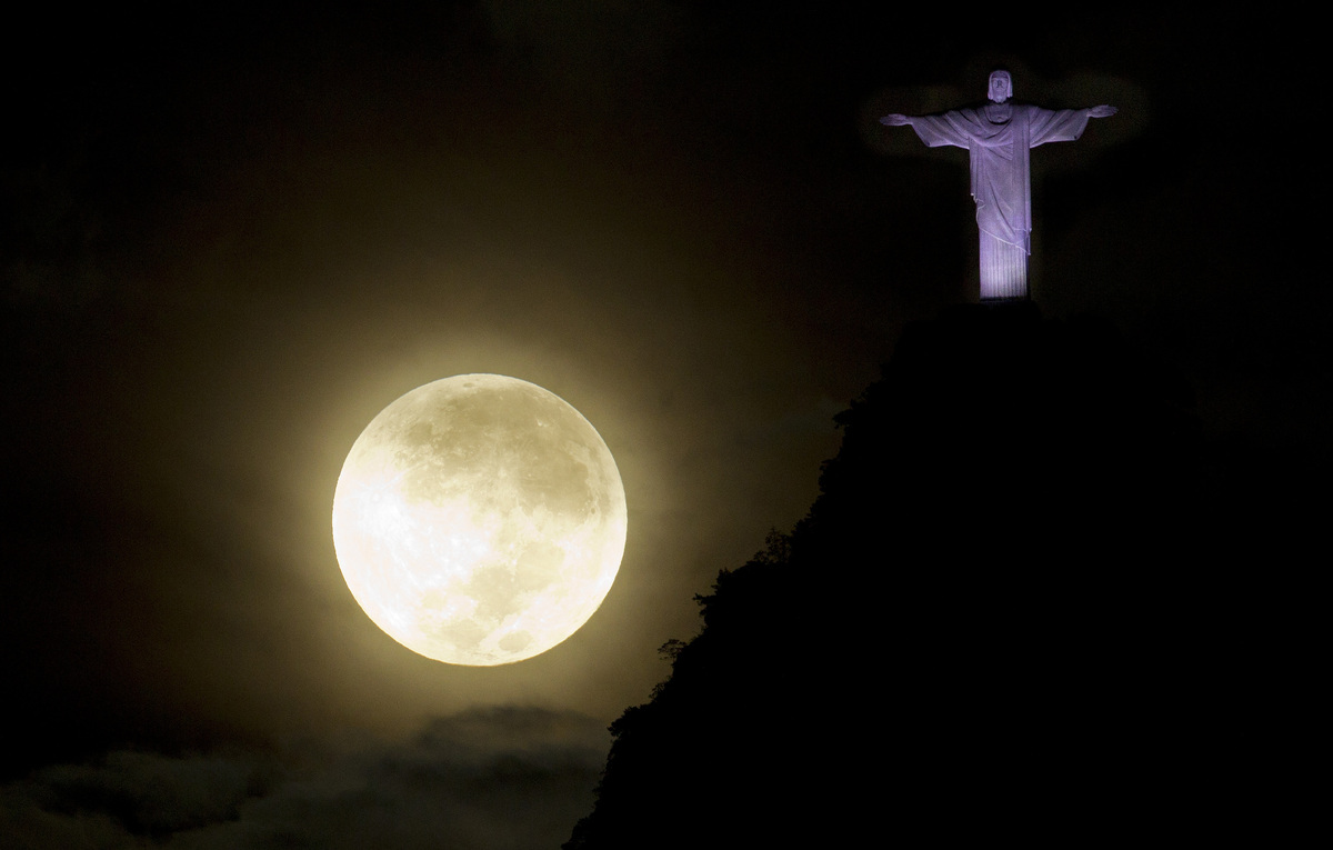 Christ The Redeemer Statue Damaged In Lightning Storm Say Officials In 