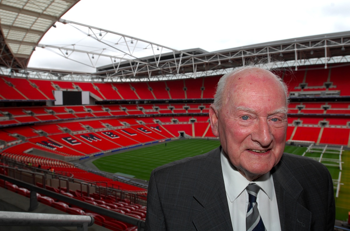 Tom Finney Dead One Of England's Greatest Ever Footballers Dies, Age