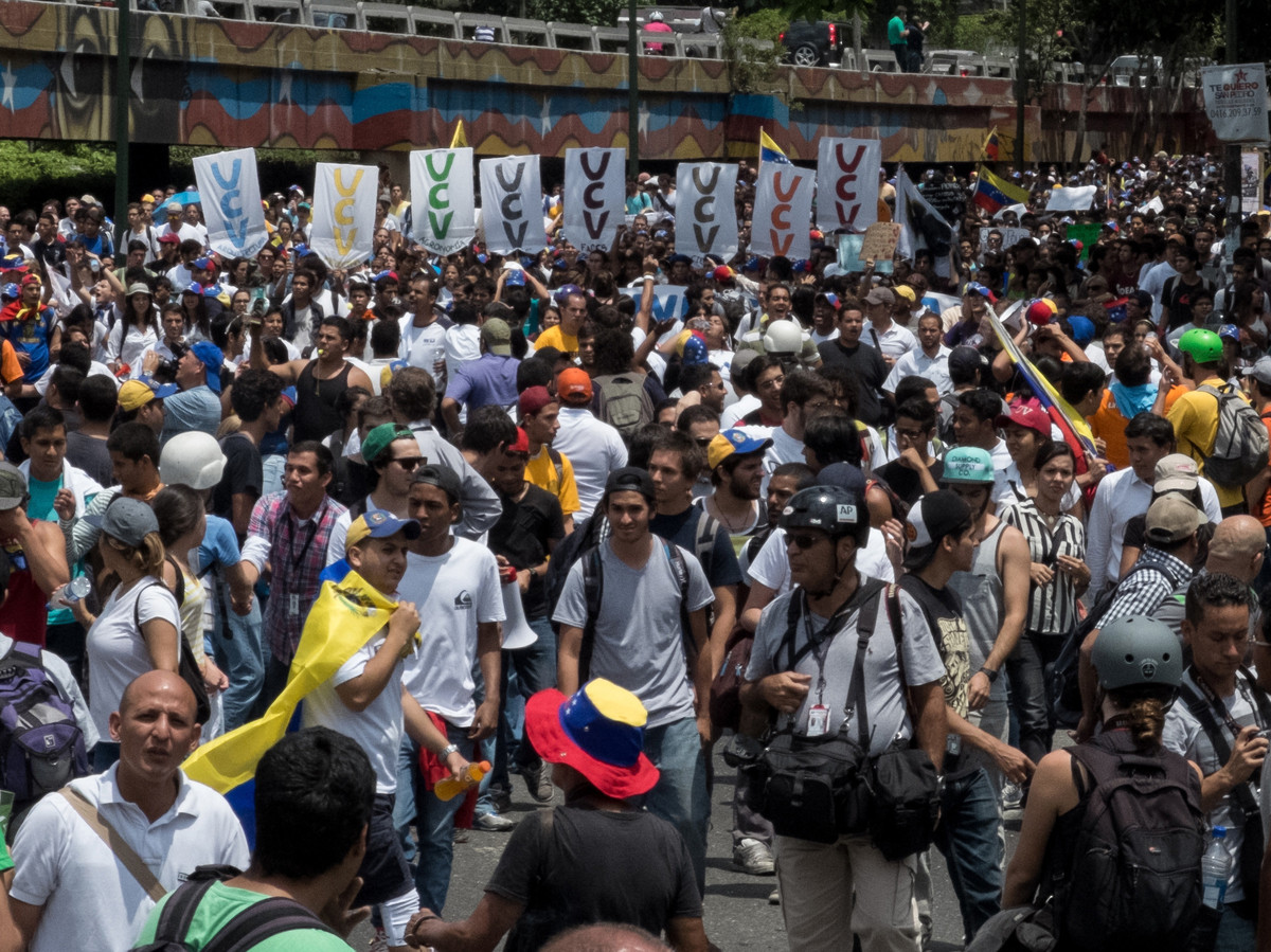 Congress, White House Spar Over Venezuela Sanctions For Human Rights ...