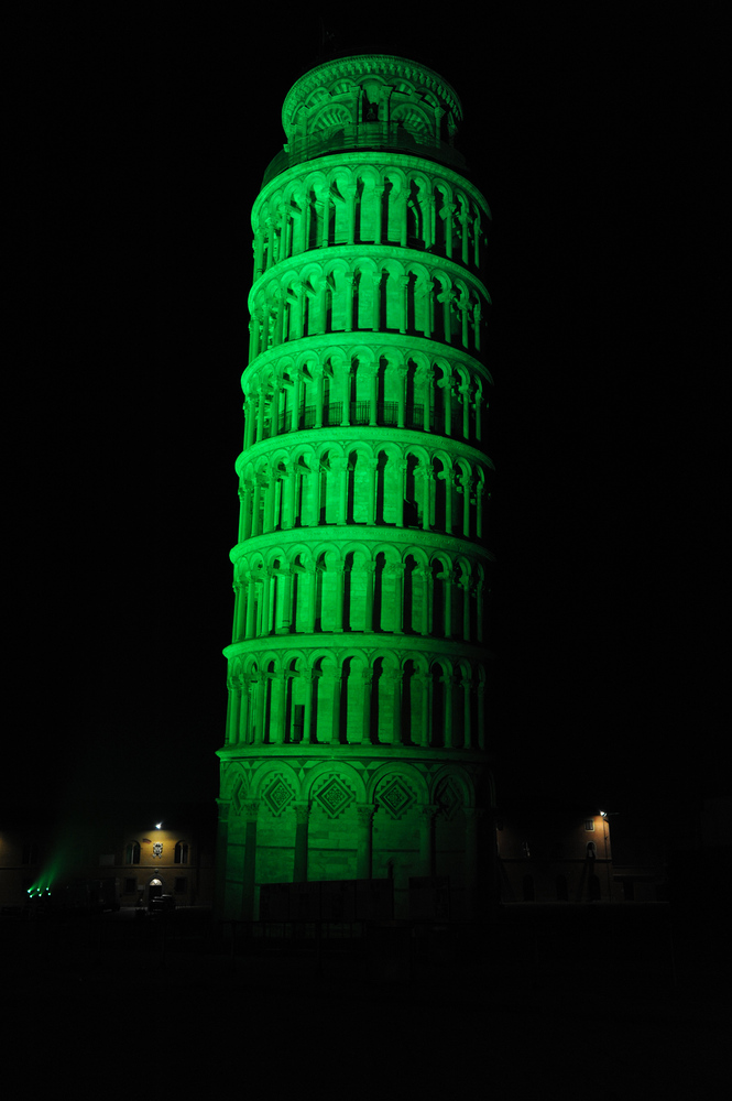 st patricks day green monuments