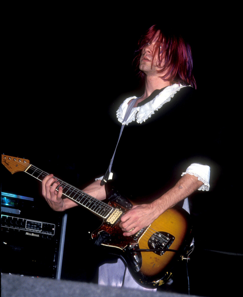 This is What Kurt Cobain Looked Like  on 11/27/1991 