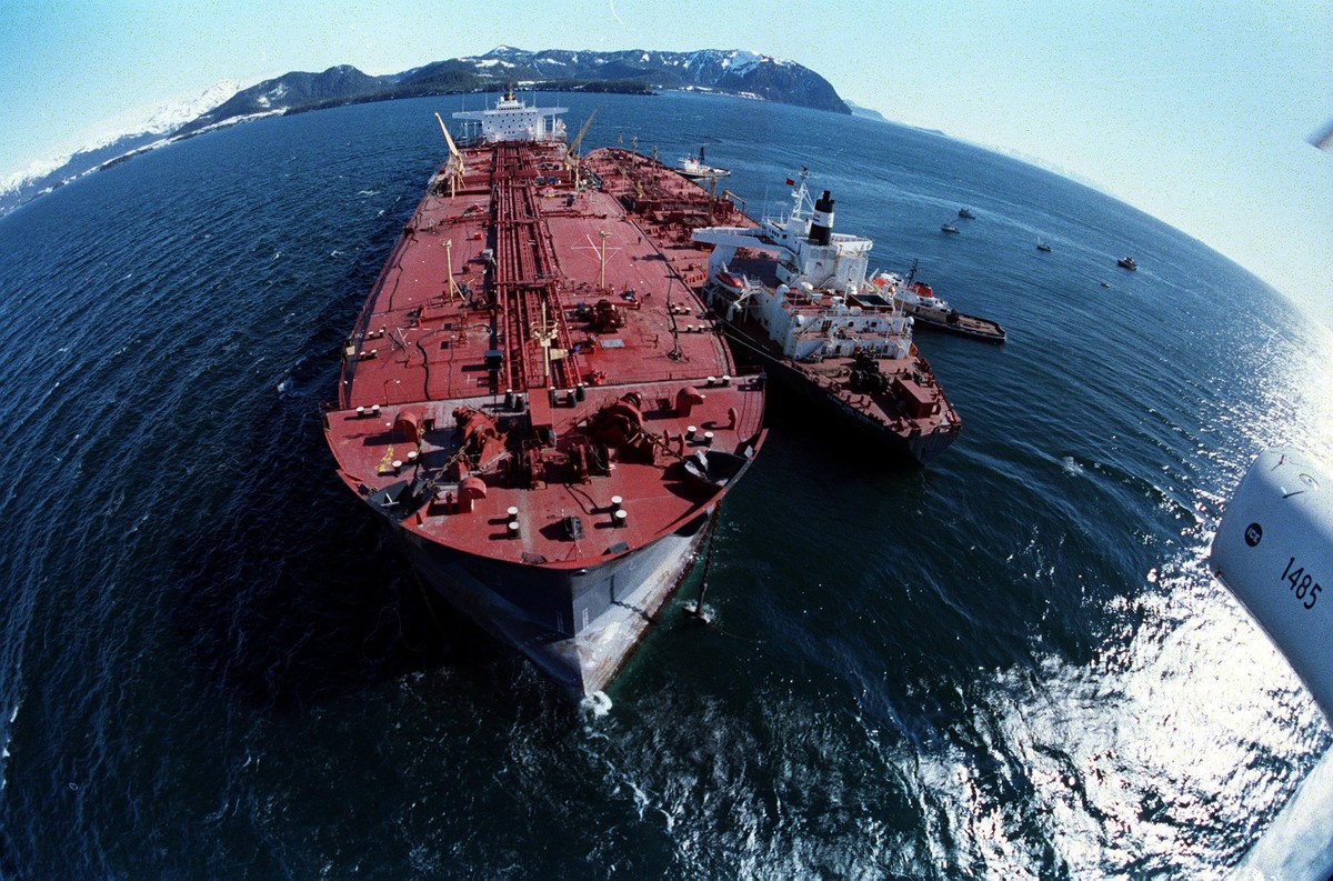 emergency-responders-remember-exxon-valdez-spill-s-impact-on-wildlife