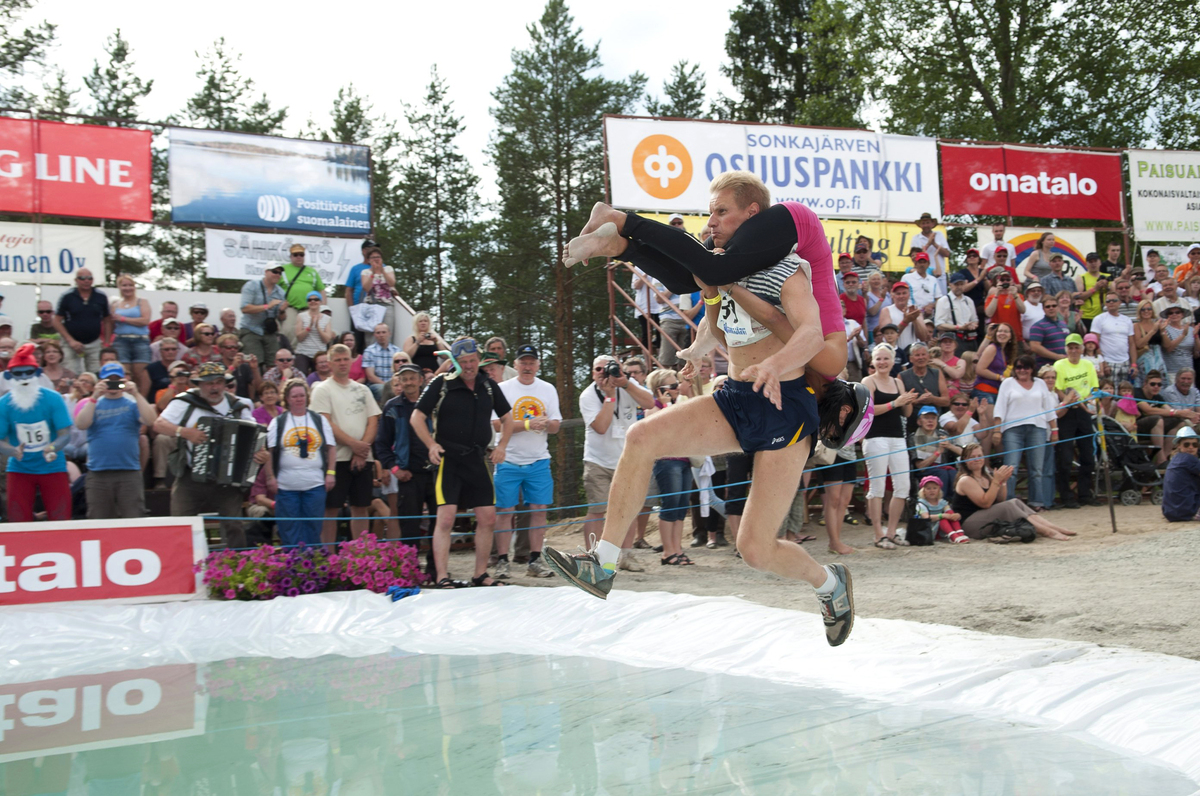 32 Crazy Competitions (PHOTOS) HuffPost