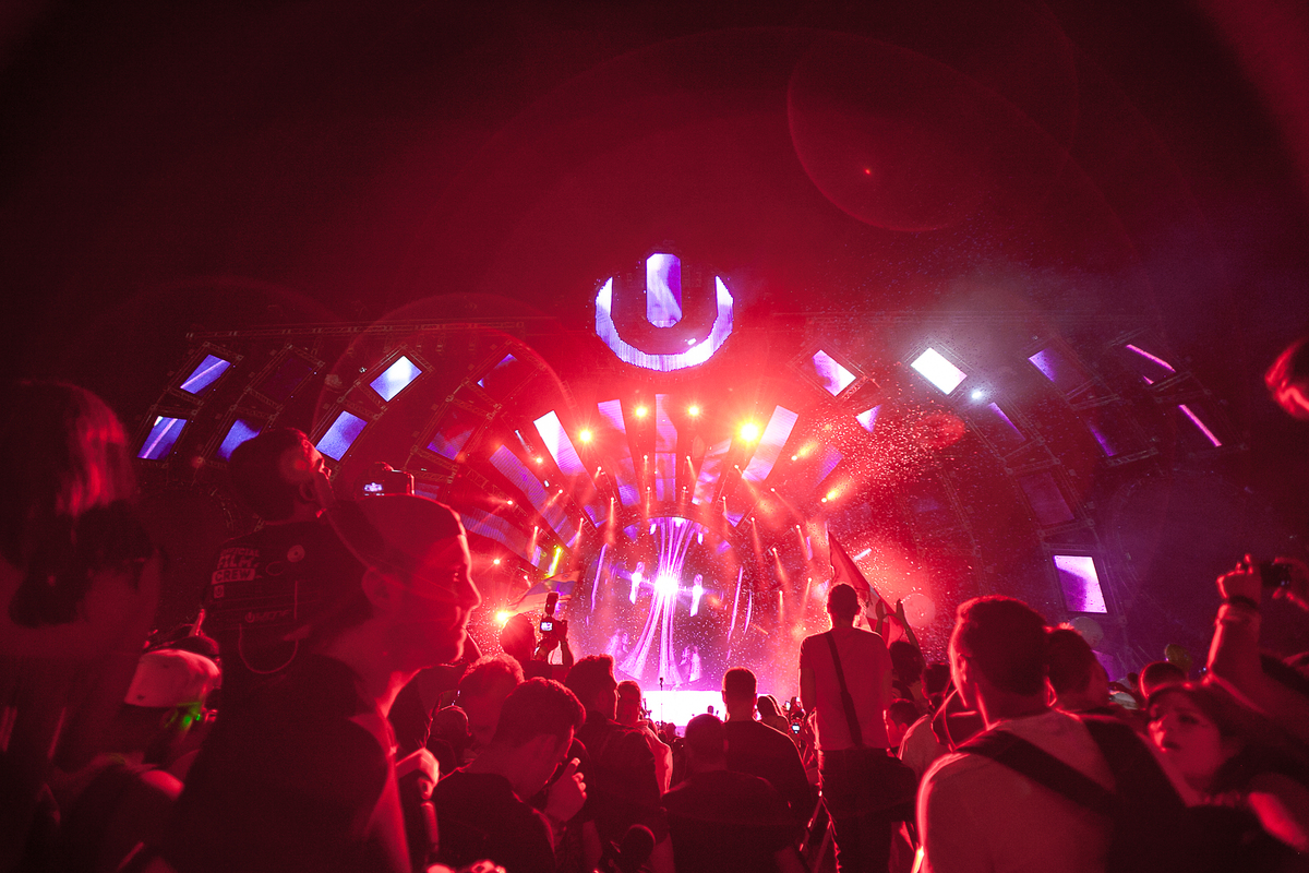 Go Inside Ultra Music Festival With These Giant Photos Nsfw