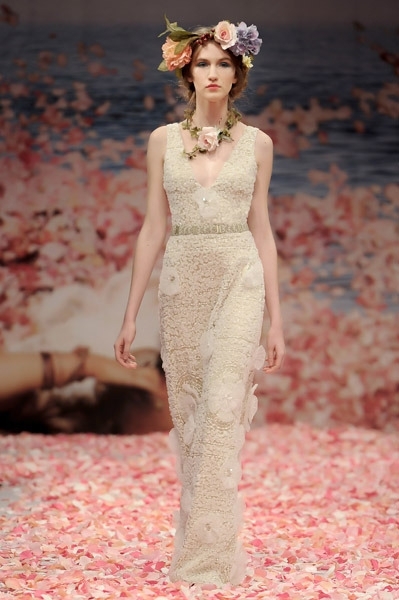 These Lace Wedding Dresses Are A Spring Bride's Dream Come True | HuffPost
