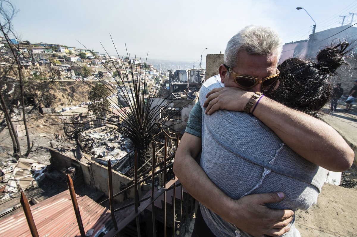 15 Devastating Images Of Chile Forest Fire In Valparaiso (PICTURES