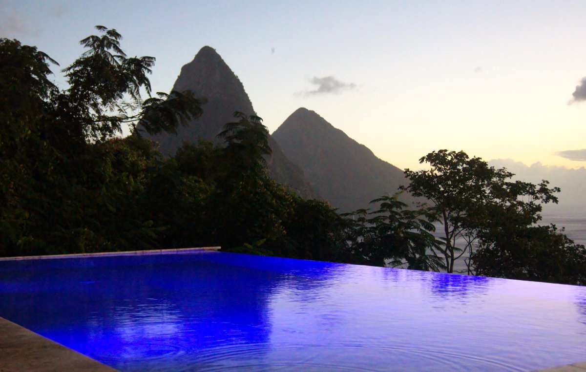 relax on the edge of forever: 8 breathtaking infinity pools | huffpost relax on the edge of forever: 8 breathtaking infinity pools | huffpost